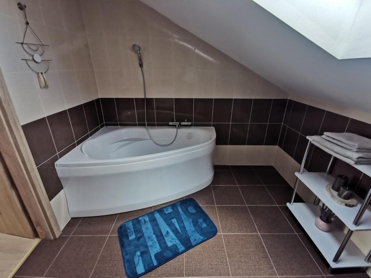 Apartmany Svitkov 79 ปาร์ดูบิตเซ ภายนอก รูปภาพ