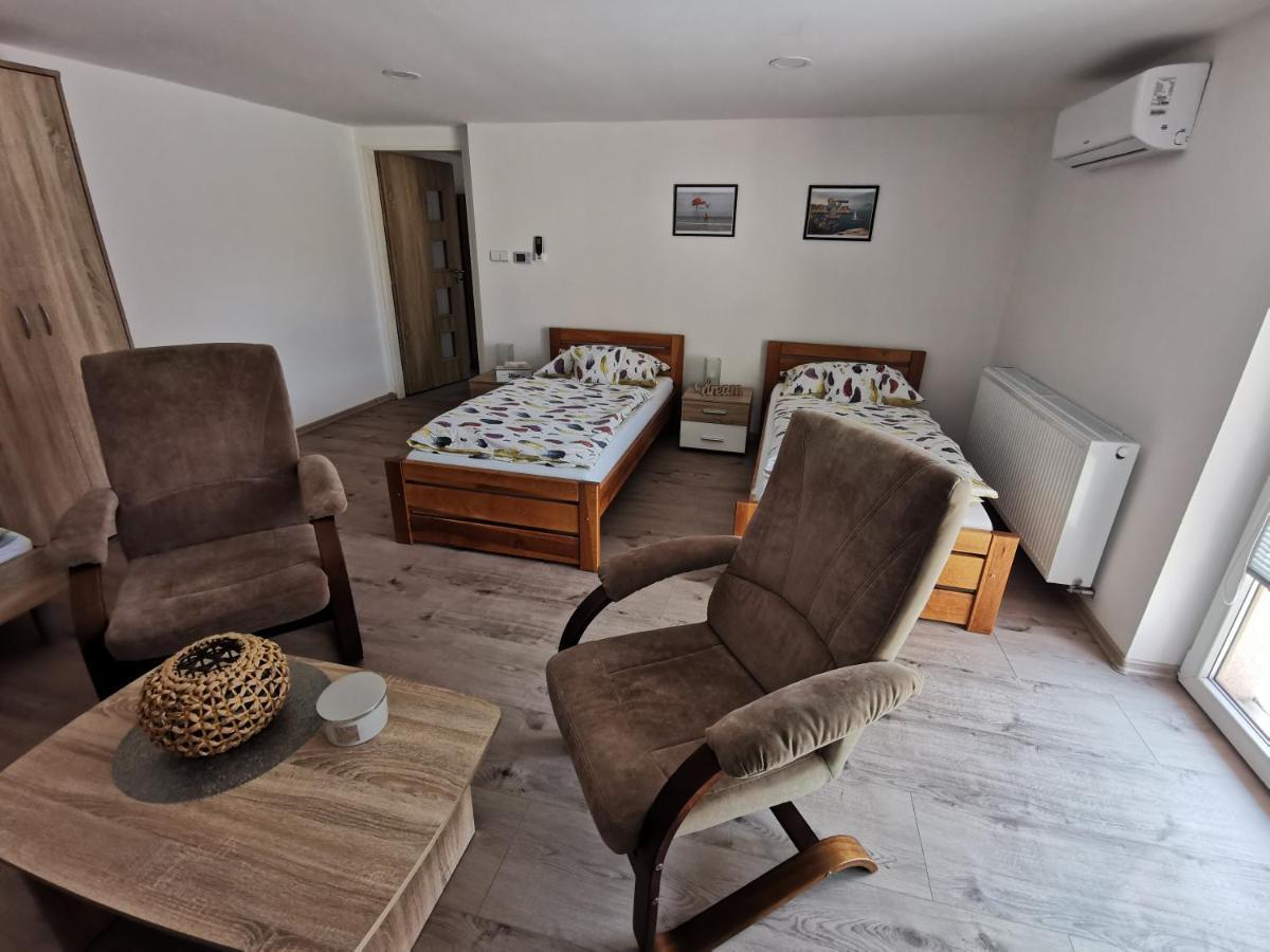 Apartmany Svitkov 79 ปาร์ดูบิตเซ ภายนอก รูปภาพ